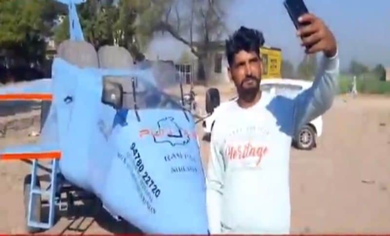 रामपाल बेनीवाल एयरलाइंस विमान को देखने के लिए लोगों की भीड़ लग रही है। कोई इसके साथ सेल्फी ले रहा है तो कई इसमें बैठकर दौड़ा रहा है। जो भी एक बार उसको देखता हो तो उसकी विमान में बैठने की इच्छा होती है।