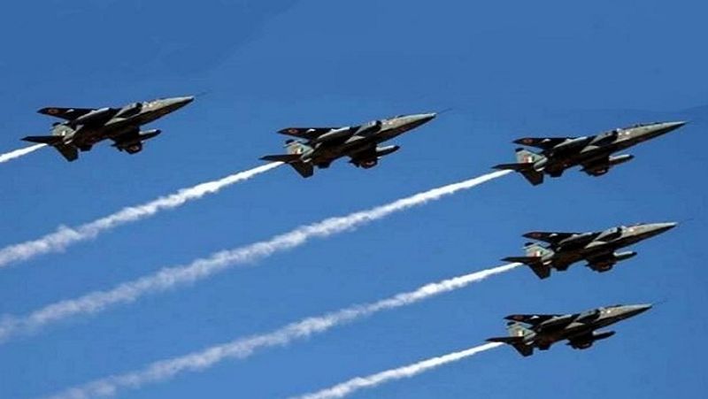 बता दें कि 2019 में भी भारत और फ्रांस ने संयुक्त युद्धाभ्यास किया था। इस संयुक्त युद्धाभ्यास में गरुड़ (Garuda) का प्रदर्शन किया गया था। यह संयुक्त अभ्यास फ्रांस के एयरबेस मॉन्ट-दे-मार्सन (Mont-de-Marsan) पर चला था।