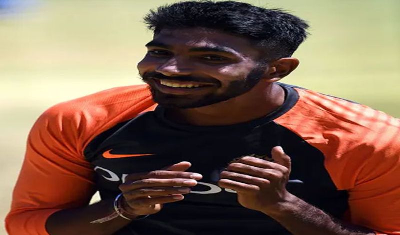 <p>তবে বুমরার ছুটির পেছনে রয়েছে অন্য কারণ। ব্যাক্তিগত কারণে ছুটি নেওয়ার কথা জানালেও বিসিসিআই সুত্রের খবর, বিয়ের জন্যই ছুটির আবেদন করেছেন বুম বুম বুমরা।<br />
</p>