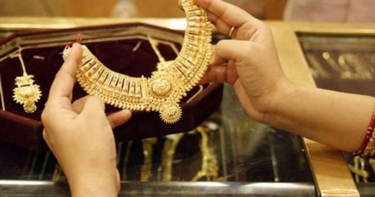 Gold Rate Today: தாறுமாறாக உயரும் தங்க விலை.. நகைப்பிரியர்கள் ஷாக்.! எவ்வளவு விலை தெரியுமா ?