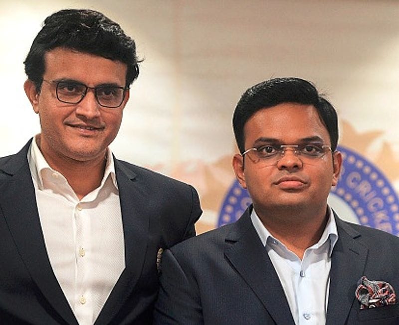 সংবাদসংস্থাকে দেওয়া সাক্ষাৎকারে জয় শাহ বলেছেন,'আইসিসিকে আমরা আজই জানিয়ে দেব ভারত থেকে টি-২০ বিশ্বকাপ সরিয়ে সংযুক্ত আরব আমিরশাহীতে নিয়ে যাওয়া হচ্ছে। খুব শীঘ্রই আইসিসি সূচি জানিয়ে দেবে।'
