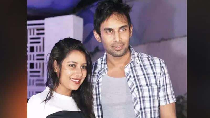 Pratyusha Banerjee legal case: Parents facing financial issues, forced to live in one room-SYT