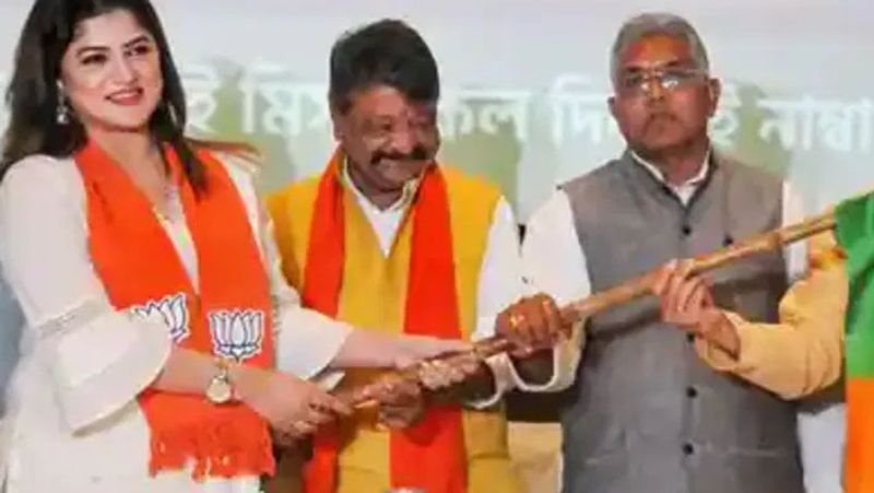 <p><strong>भाजपा में टॉलीवुड और प्लेयर्स</strong><br />
क्रिकेटर अशोक डिंडा, यश दासगुप्ता, हिरण चटर्जी, पापिया अधिकारी, सौमिली घोष बिस्वास, रुद्रनील घोष, परनो मित्रा, ऋषि कौशिक, कंचना मोइत्रा, रूपंजना मित्रा, पायल सरकार, राज मुखर्जी, मल्लिका बनर्जी, अशोक भद्र, मीनाक्षी घोष, अंजना बासु, रूपा गांगुली, बाबुल सुप्रियो, लॉकेट चटर्जी आदि।</p>
<p><strong>(यह तस्वीर श्राबंती चटर्जी की है, जो हाल में भाजपा में शामिल हुई हैं)</strong></p>