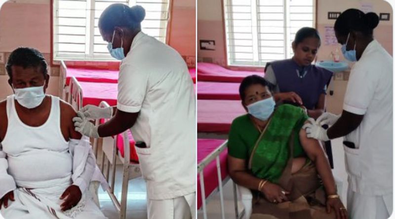 <p>புதுக்கோட்டை மாவட்டம் இலுப்பூரில் உள்ள அரசு மருத்துவமனையில் தன்னுடைய தாய், தந்தையருக்கு கொரோனா தடுப்பூசி செலுத்தப்பட்டதை சுகாதாரத்துறை அமைச்சர் விஜயபாஸ்கர் புகைப்படத்துடன் பகிர்ந்துள்ளார். </p>