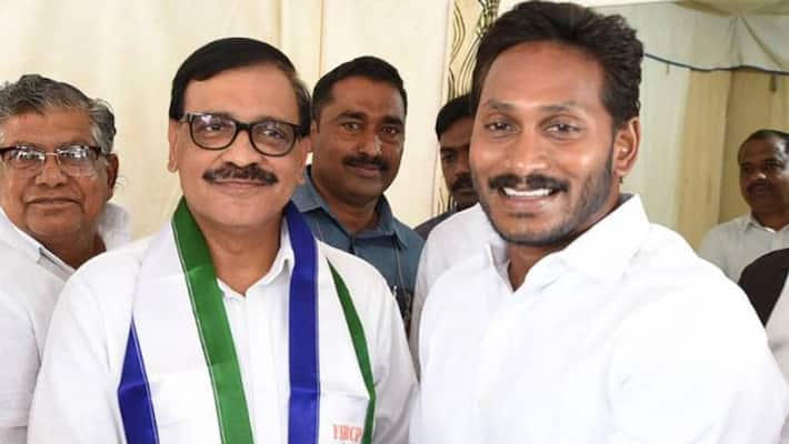 Ysrcp MLC Iqbal challenges to Hindupur MLA Balakrishna Ysrcp MLC Iqbal challenges to Hindupur MLA Balakrishna