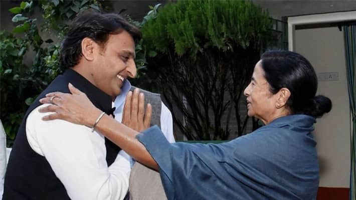 Akhilesh Yadav supported Mamata Banerjee asa Akhilesh Yadav supported Mamata Banerjee asa