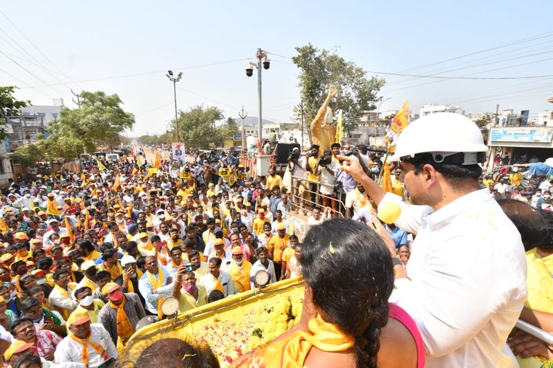 విశాఖపట్నంలో నారా లోకేష్ రోడ్ షో...