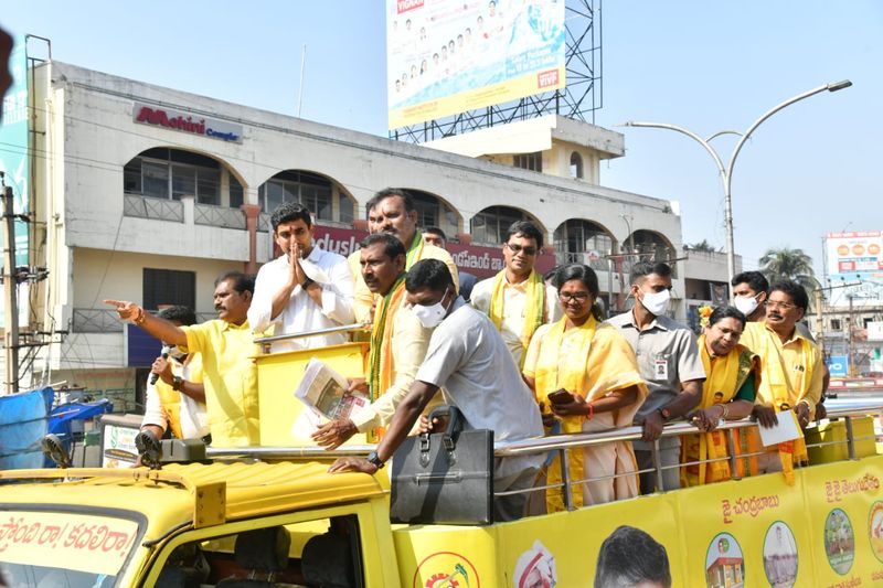 విశాఖపట్నంలో నారా లోకేష్ రోడ్ షో...