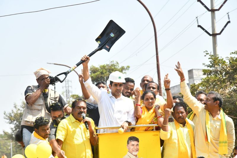 విశాఖపట్నంలో నారా లోకేష్ రోడ్ షో...