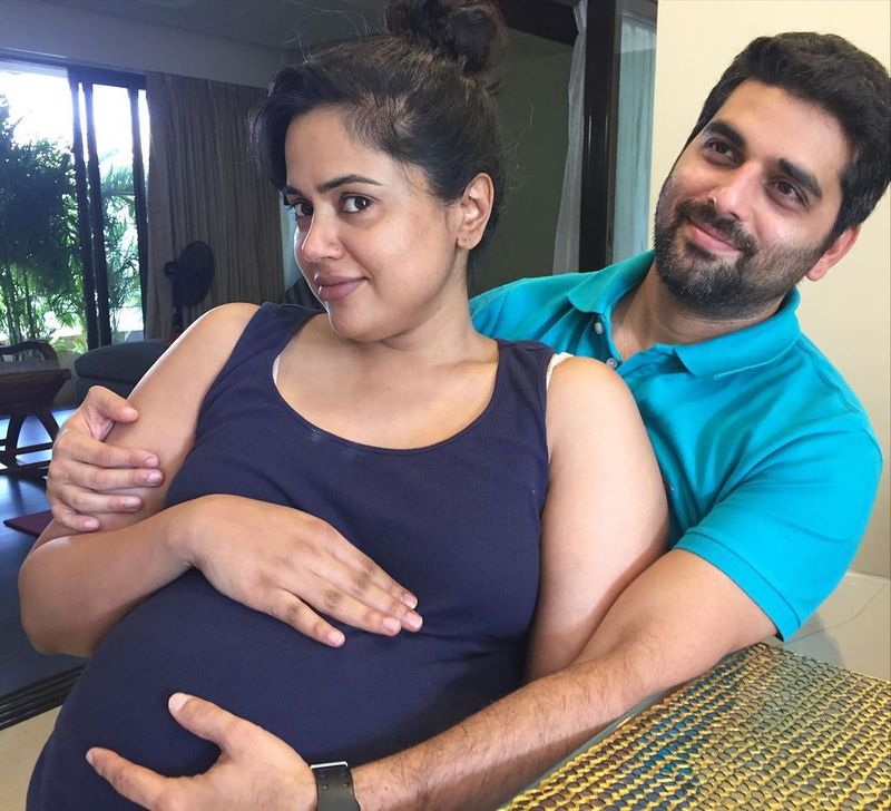 `తల్లి అయిన తర్వాత ఎవరైనా బరువు పెరుగుతారు. ఆ బరువుని అసహ్యించుకోవడం కరెక్ట్ కాదు. అలాగే ఏంటీ లావయ్యారనే ప్రశ్న ఎదురైనా మనం ఆత్మన్యూనతాభావానికి గురి కావాల్సిన అవసరం లేదు.