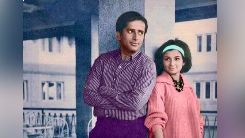 कई सुपरहिट फिल्में देने वाली शर्मिला अपने करियर के दौरान बिकिनी पहनने और धर्म के बाहर जाकर शादी करने को लेकर भी सुर्खियों में रही। उन्होंने ऐसी कई यादगार फिल्में की है, जिन्हें आज भी याद किया जाता है।