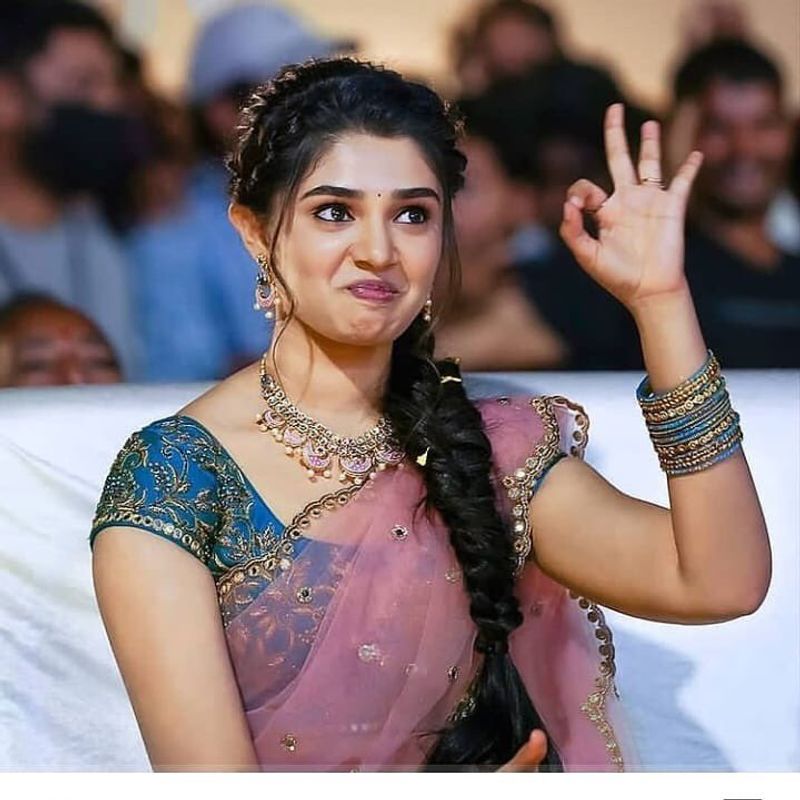 <p>ಆದರೆ ಮಿಂಚಿದ್ದು ತಮಿಳು ಮತ್ತು ಚೆಲುಗು ಚಿತ್ರರಂಗದಲ್ಲಿ</p>