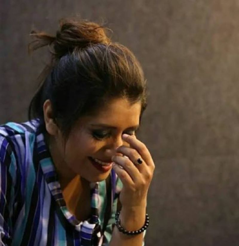 இந்த புன்னகை தான் எப்போதும் அழகு 