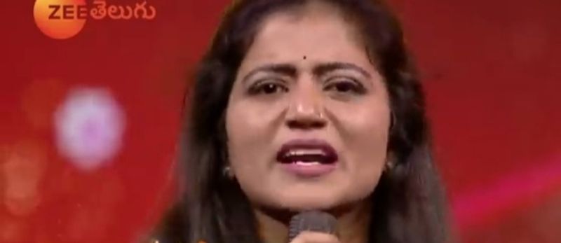 శివజ్యోతి ఎన్ని కష్టాలు ఎదుర్కొన్నా ఇప్పుడు లగ్జరీ లైఫ్ని అనుభవిస్తూ సెలబ్రిటీ హోదా అనుభవిస్తుంది అంటే.. తన భర్త గంగులు ఆమెకు తోడుగా నీడగా అండగా ఉండటమే అని పలు సందర్భాల్లో చెప్పింది శివజ్యోతి.