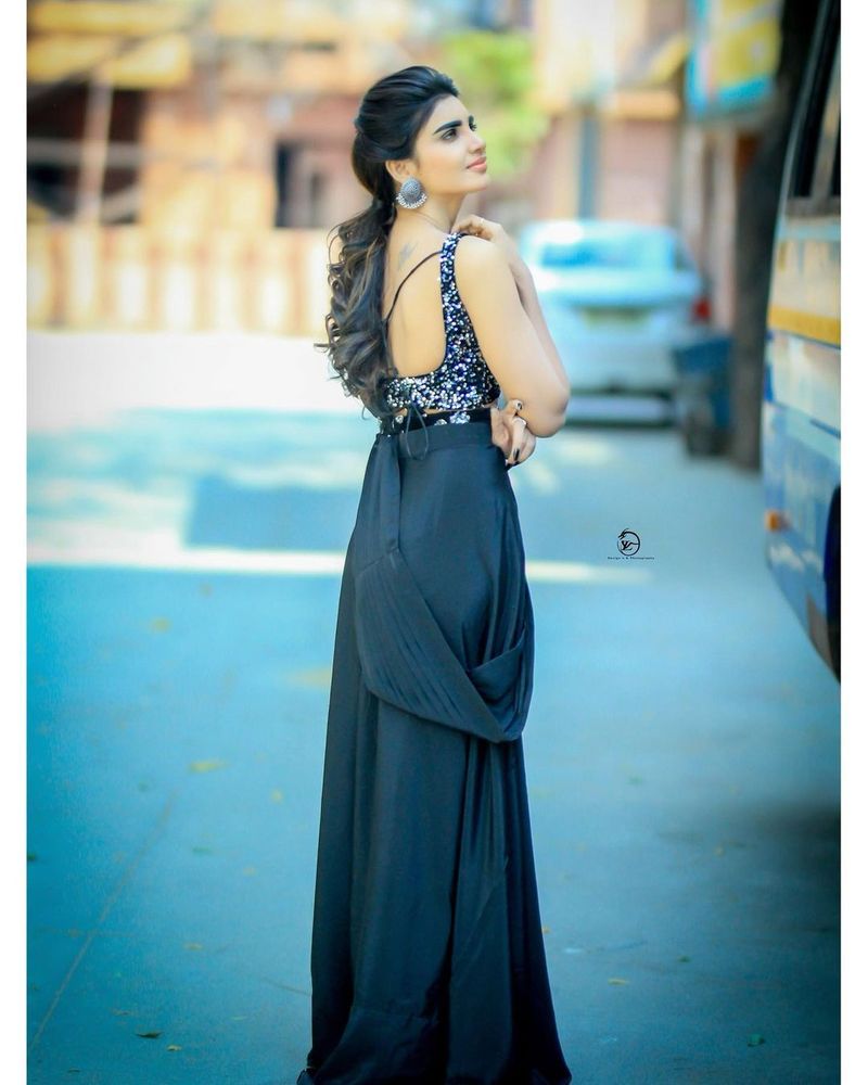 జబర్ధస్త్ షో తరువాత వర్ష ఇమేజ్ భారీగా పెరిగింది. జబర్ధస్త్ కి రాక ముందు వర్ష పలు టీవీ సీరియల్స్ లో నటించారు. అయినా ఆమెకు గుర్తింపు రాలేదు.