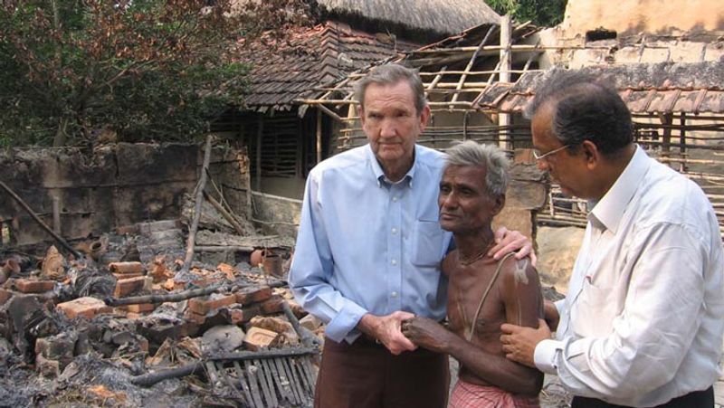 <p>2007 की घटना के बाद संयुक्त राज्य अमेरिका के पूर्व अटार्नी जनरल रैमसे क्लार्क ने नवंबर 2007 में नंदीग्राम का दौरा किया था और पीड़ितों से मिले थे।</p>