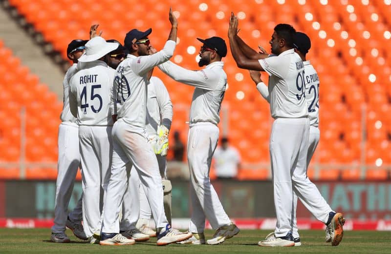 England in hit back in Motera and India lost fourth wicket