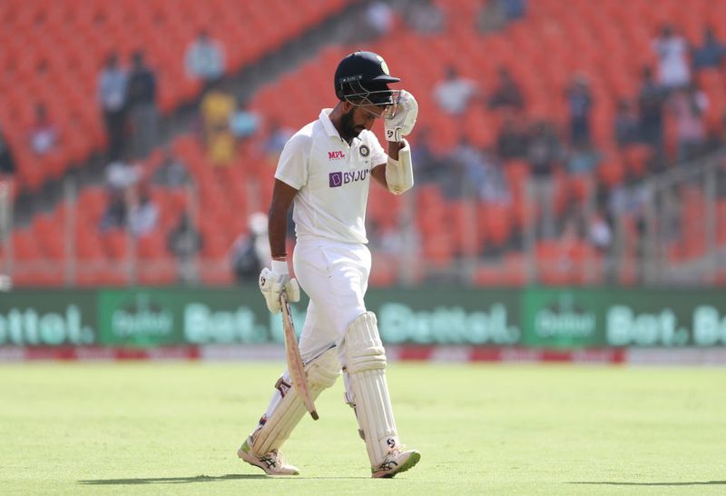 England in hit back in Motera and India lost fourth wicket