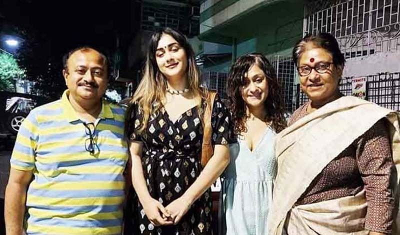 <p>১৯৯৭ সালে অপর্নাকে বিয়ে করেছিলেন অভিনেতা প্রসেনজিৎ চট্টোপাধ্যায। পাঁচ বছরের বছরের মাথায় সেই সম্পর্ক ভেঙে যায়। </p>