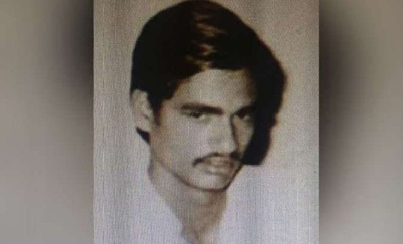 एक इंटरव्यू के दौरान मॉडल स्कूल में शिवराज के शिक्षक और प्रिंसिपल रह चुके केसी जैन ने उनके बारे में विस्तार से बताया। उन्होंने कहा मुख्यमंत्री शिवराज सिंह चौहान में नेतृत्व क्षमता, लीडरशिप क्वालिटी स्कूल के दिनों में ही देखने को मिली थी। यहीं से उन्होंने राजनीतिक जीवन की सीढ़ियां चढ़ना शुरू कर दिया था। वह स्कूल टाइम से ही सबके लोकप्रिय रहे हैं, तभी तो सभी छात्रों ने मिलकर छात्र संघ चुनाव में उनका नाम आगे बढ़ाया था। लोकप्रियता के चलते शिवराज स्कूल में छात्र संघ के अध्यक्ष का चुनाव बड़ी आसानी से जीत लिया था।