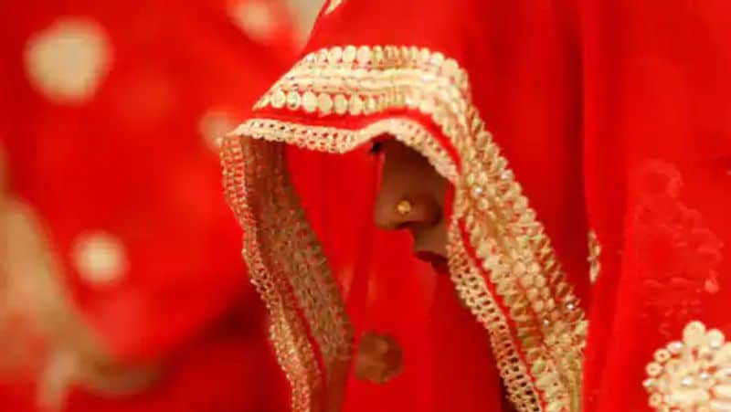 आनन-फानन में रोजी को तुरंत डूंगुरिपाली सामुदायिक स्वास्थ्य केंद्र ले जाया गया, जहां डॉक्टर्स ने उसे मृत घोषित कर दिया। डॉक्टर ने बताया कि हार्ट अटैक के चलते उसका निधन हुआ है।
