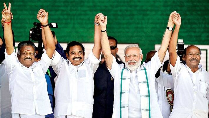 Ramadas who wedged AIADMK .. BJP standing in the middle .. The terrible decision taken by Bamaka in extreme despair. Ramadas who wedged AIADMK .. BJP standing in the middle .. The terrible decision taken by Bamaka in extreme despair.