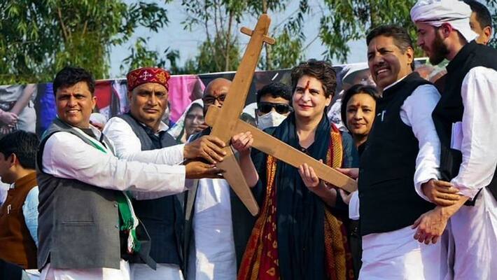 farmers Protest Priyanka gandhi Vadra Address kisan Mahapanchayat in meerut kisan bill 2020 Updates MJA farmers Protest Priyanka gandhi Vadra Address kisan Mahapanchayat in meerut kisan bill 2020 Updates MJA