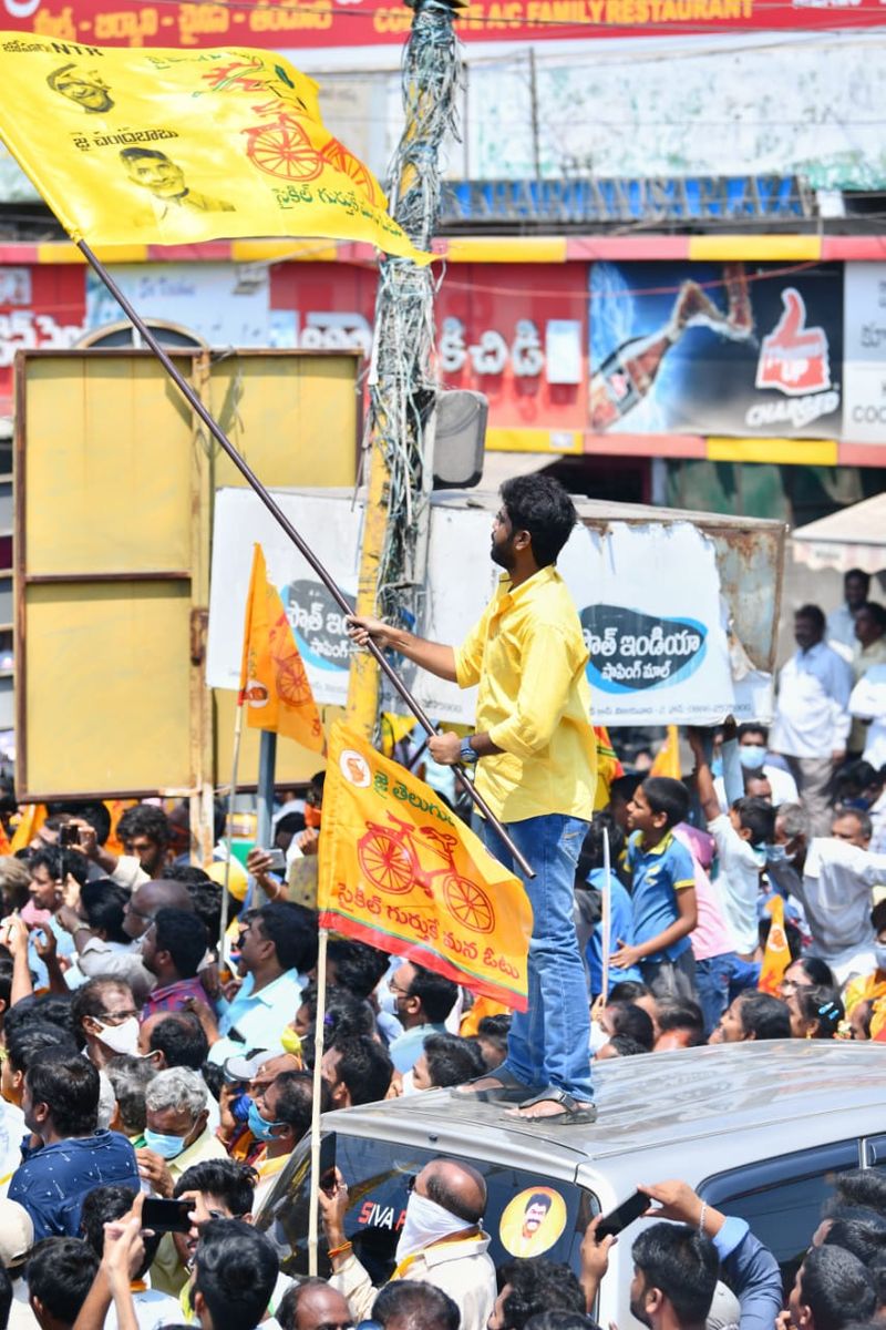 విజయవాడలో చంద్రబాబు రోడ్ షో