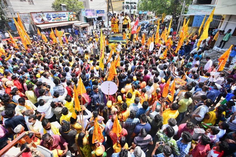 విజయవాడలో చంద్రబాబు రోడ్ షో
