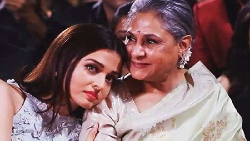 जया अपनी पोती आराध्या पर जान छिड़कती हैं। किसी भी दादी की तरह जया भी अपनी पोती को लेकर बहुत प्रोटेक्टिव और केयरिंग हैं तो बहू ऐश्वर्या राय की सुंदरता और गुणों की तारीफ करना भी नहीं भूलती हैं। मीडिया द्वारा बहू ऐश्वर्या को ऐश बुलाने पर भी जया मीडिया की फटकार लगा चुकी हैं।
