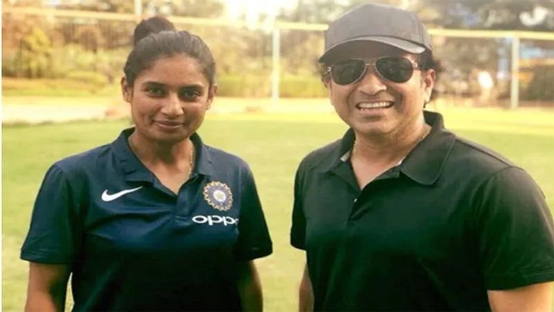 క్రికెట్లో సచిన్ టెండూల్కర్ గ్రేట్ ప్లేయర్. అయితే కెప్టెన్గా మాత్రం ‘మాస్టర్’ రికార్డు ఏ మాత్రం మెరుగ్గా లేదు. అయితే సచిన్ టెండూల్కర్ కెప్టెన్సీలో టీమిండియా గెలుపు కోసం ఓ ప్లేయర్గా, కెప్టెన్గా ఆయన చేయాల్సిందంతా చేశాడు, కానీ జట్టులో సభ్యుల నుంచి ఎలాంటి సహకారం లభించలేదు...