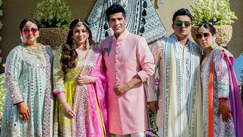 पिछले तीन दिनों से बिनॉय और निधि की शादी की रस्में होटल में चल रही हैं, जिसमें रिश्तेदार और दोस्त मिलकर धमाल मचा रहे हैं।