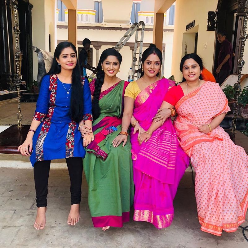 ரசிகர்களின் மனதை கவர்ந்த, 'சுந்தரி நீயும் சுந்தரி நானும்' சீரியல் முடிவுக்கு வர உள்ளது ரசிகர்களை சோகத்தில் ஆழ்த்தியுள்ளது.