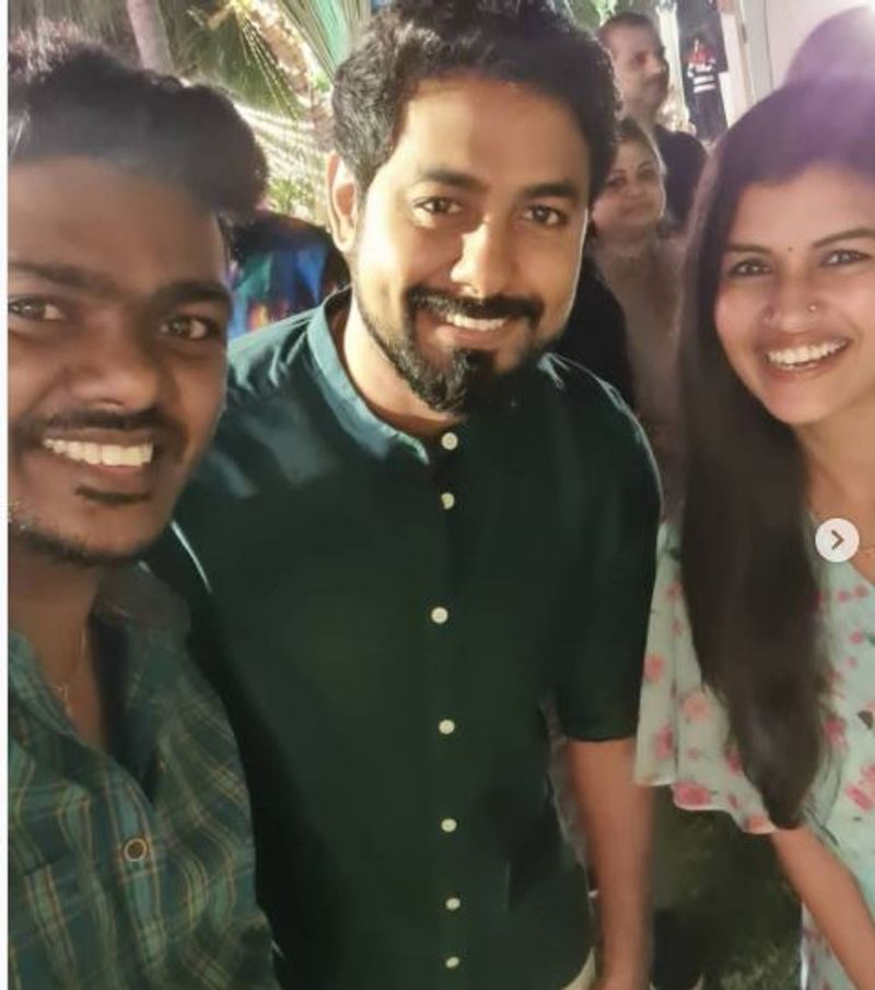 குறிப்பாக பிக்பாஸ் டைட்டில் வின்னர் ஆரி, சனம் ஷெட்டி, நடிகை ரேகா ஆகியோர் கலந்து கொண்டனர்.