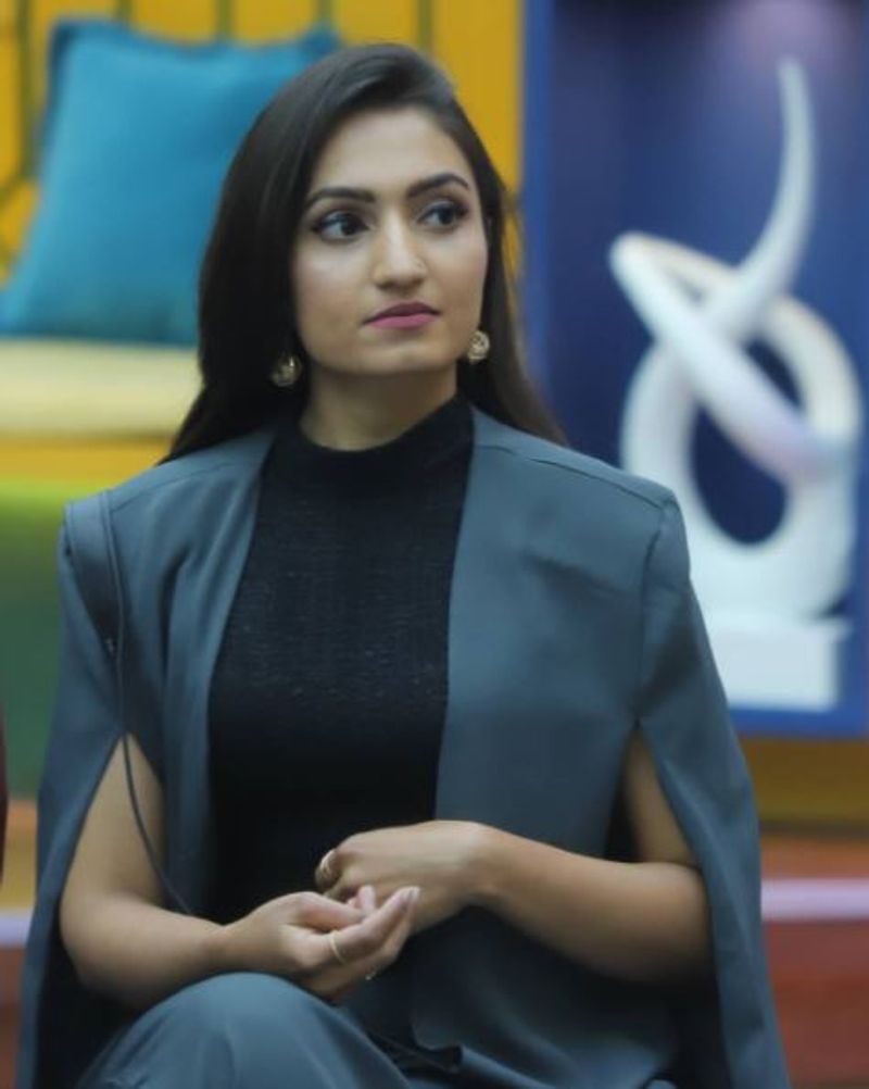 <p>ಬಿಗ್ ಬಾಸ್ ಮನೆಯಲ್ಲಿ ಗುಳಿಕೆನ್ನೆ ಚೆಲುವೆ ವೈಷ್ಣವಿ.</p>