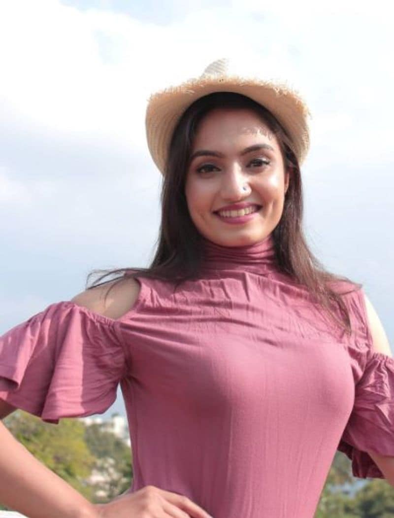 <p>ವೈಷ್ಣವಿ ಬಿಗ್ ಬಾಸ್ ಪ್ರವೇಶಿಸುವುದರ ಬಗ್ಗೆ ಈ ಹಿಂದೆಯೇ ಮಾಹಿತಿ ಲಭ್ಯವಾಗಿತ್ತು.</p>