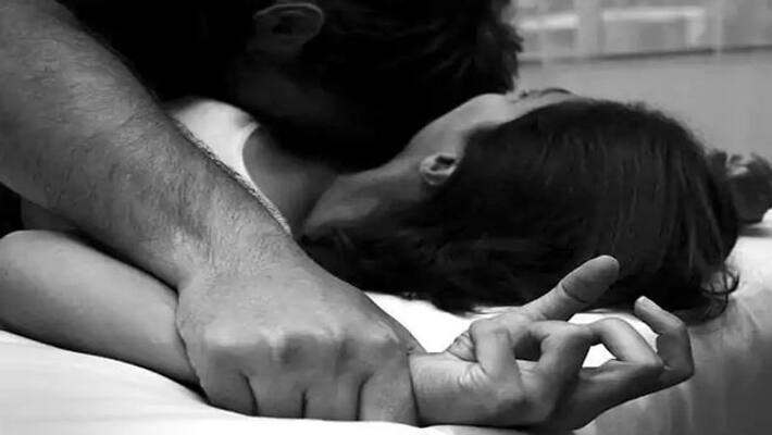 woman and youth commits suicide After Illicit Relationship News Viral at Tumakuru rbj woman and youth commits suicide After Illicit Relationship News Viral at Tumakuru rbj