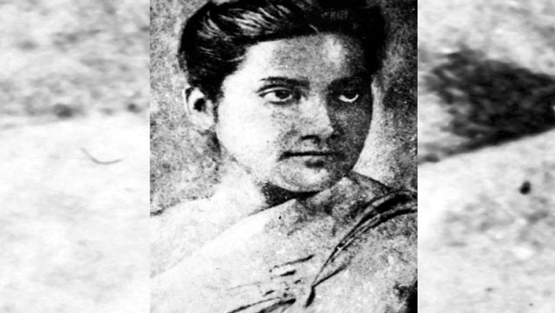 कादंबिनी गांगुली 19वीं सदी में ही भारत की पहली महिला डॉक्टर बन गई थीं। उन्होंने चिकित्सा के पेशे के अलावा कोयला खदानों में काम करने वाली महिलाओं के लिए भी काफी काम किया। कोयला खदानों में काम करने वाली महिलाओं की बदहाल स्थिति देखकर उन्हें काफी धक्का लगा। उन्होंने इन महिलाओं को आगे बढ़ाने के लिए बहुत काम किया। (फाइल फोटो)