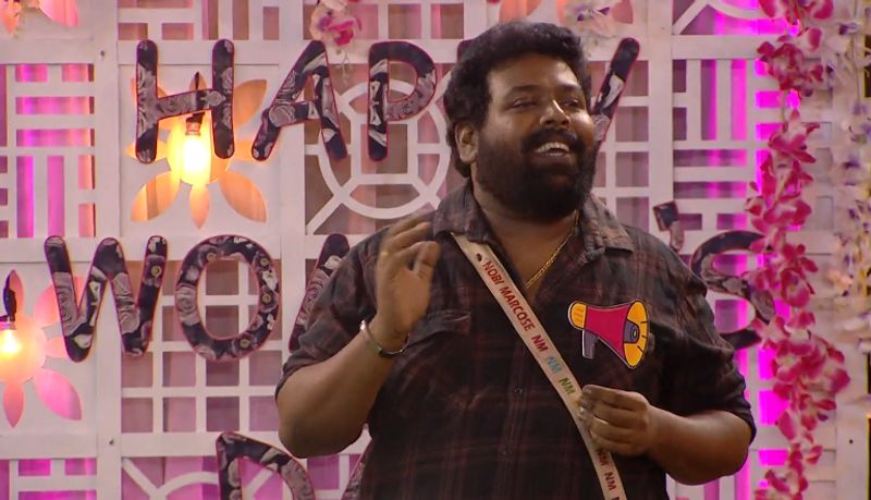 കരഞ്ഞുജനിക്കുന്ന സമയത്ത് മുലപ്പാല് തരുമ്പോള് ആദ്യം നോക്കുന്നത് സ്ത്രീയുടെ മുഖത്താണ്. അമ്മ. അപോള് തുടങ്ങും സ്ത്രീകളോടുള്ള ബഹുമാനം എന്ന് പറഞ്ഞായിരുന്നു നോബി സംസാരത്തിന് തുടക്കമിട്ടത്.
