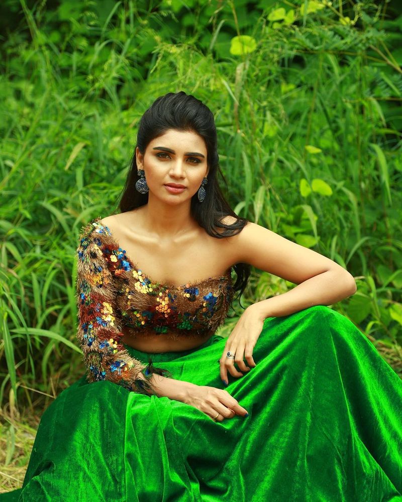 `జబర్దస్త్`తోపాటు ఇతర షోస్లో కూడా వీరిద్దరు కలిసే పాల్గొంటూ సందడి చేస్తున్నారు. `జబర్దస్త్`తోపాటు `శ్రీదేవి డ్రామా కంపెనీ` అనే షోలో కూడా వీరిద్దరు పాల్గొని అలరిస్తున్నారు. నవ్వులు పండిస్తున్నారు.