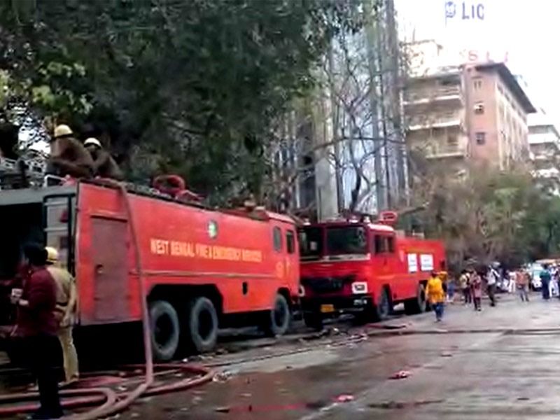<p>কেন এই ভয়াবহ অগ্নিকান্ডকে প্রশমিত করতে এতো সময় লাগল, কীভাবে আগুন ছড়িয়ে পড়ল, একাধিক প্রশ্ন ওঠে স্ট্যান্ড রোডের ঘটনায়। </p>
