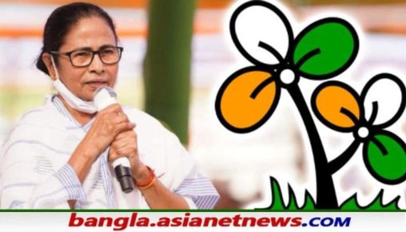 <p>কিন্তু পরে সিদ্ধান্ত বদল করে ঠিক হয় ১৭ মার্চ বুধবার ইস্তাহার প্রকাশ করবে তৃণমূল। </p>