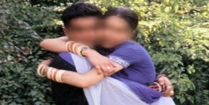 बताते चले कि बीते दिनों बड़ेपुर बालूघाट में नाबालिग लड़की की लाश दफन मिली थी। घटना के बाद पीड़ित परिवार की तहरीर पर जमीनी विवाद में अपहरण के बाद हत्या करने का केस दर्ज की थी। लेकिन, जांच में हैरान कर देने वाला मामला सामने आया।
(प्रतीकात्मक फोटो)