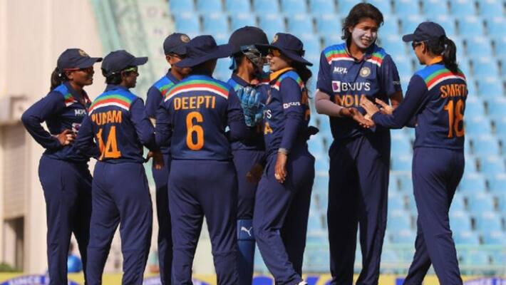 India Women lost to England in first ODI India Women lost to England in first ODI