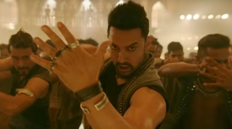 <p>ಇಡೀ ಪ್ರಪಂಚ ಕೊರೋನಾದೊಂದಿಗೆ ಹೋರಾಡುತ್ತಿದ್ದರೆ ನಾವಿಲ್ಲಿ ಕರೀನಾ ಜತೆ ಕಳೆಯಬೇಕಿದೆ ಎಂದಿದ್ದಾರೆ. ಕರೀನಾ ಗರ್ಭಿಣಿಯಾಗಿದ್ದ ಕಾರಣ ಕೆಲವು ಸಮಸ್ಯೆಗಳು ಶೂಟಿಂಗ್ ಗೆ ಎದುರಾಯಿತು ಎಂದು ತಿಳಿಸಿದ್ದಾರೆ.</p>