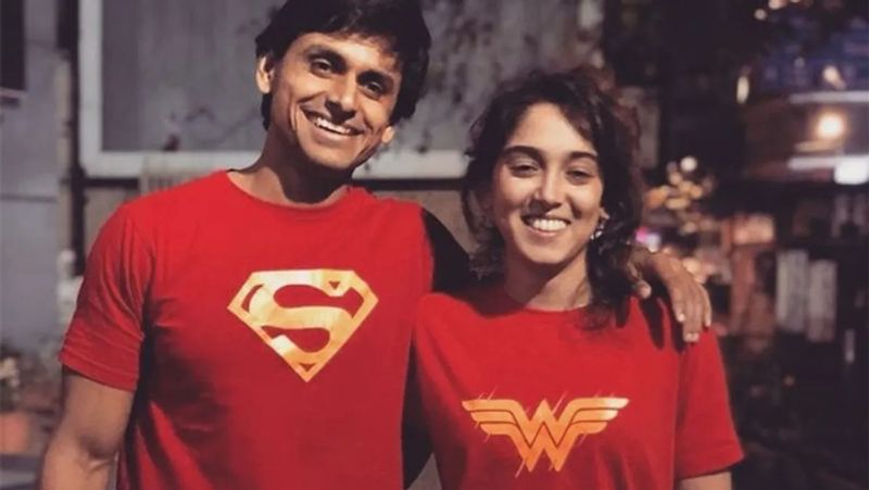 <p><br />
ঘনিষ্ঠ ছবি শেয়ার করে ইরা জানিয়েছেন, একসঙ্গে লকডাউনের জন্য প্রস্তুত তারা। এর আগেও লকডাউনে একসঙ্গে ছিলেন ইরা-নূপুর।</p>