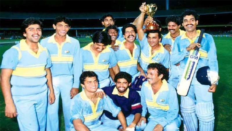 ఆస్ట్రేలియాలో ఓపెనర్గా అత్యధిక పరుగులు చేసిన ఆసియా బ్యాట్స్మెన్గా రికార్డు క్రియేట్ చేశాడు రవిశాస్త్రి. ఆస్ట్రేలియాలో ఆస్ట్రేలియాపై 206 పరుగులు చేసిన రవిశాస్త్రి టాప్లో ఉండగా పాక్ క్రికెటర్ అజర్ ఆలీ 205 పరుగులు, సెహ్వాగ్ 195, గవాస్కర్ 172, లక్ష్మణ్ 167 పరుగులు చేశారు.