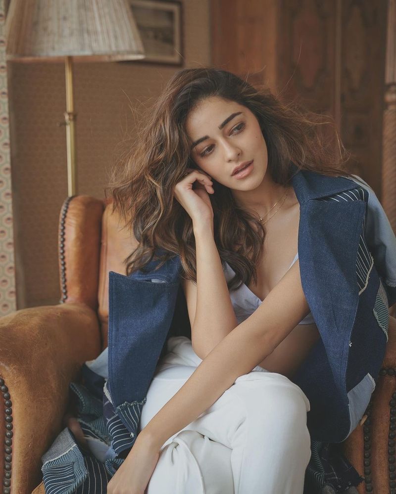 `అప్పుడే నేను హీరోయిన్గా సినిమాల్లోకి ఎంట్రీ ఇచ్చాను. అప్పుడు బక్క పలుచగా కనిపిస్తున్నానని, అచ్చం అబ్బాయిల శరీరాకృతిలా నా బాడీ ఉందని విమర్శించేవారు.