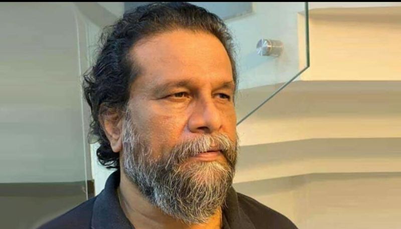 malayalam actor siddique who criticized Actor Vijay but Mersal Villain hareesh peradi supported him