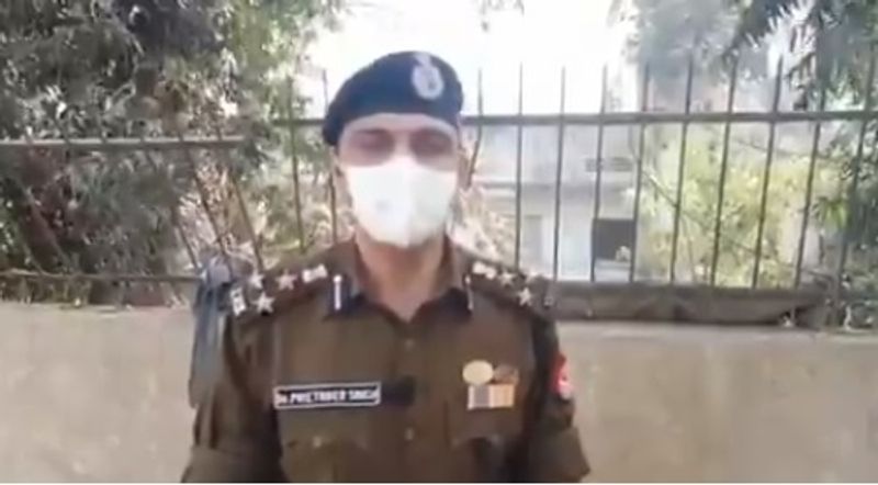 डीआईजी कानपुर ने कहा कि गैंगरेप के मामले में मुख्य आरोपी की गिरफ्तारी की जा चुकी है। दूसरे आरोपी और पीड़िता के परिजनों को धमकाने वाले की तलाश की जा रही है।

